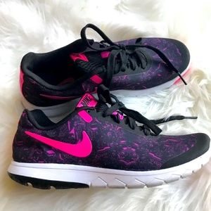 Nike flex experience sneaker